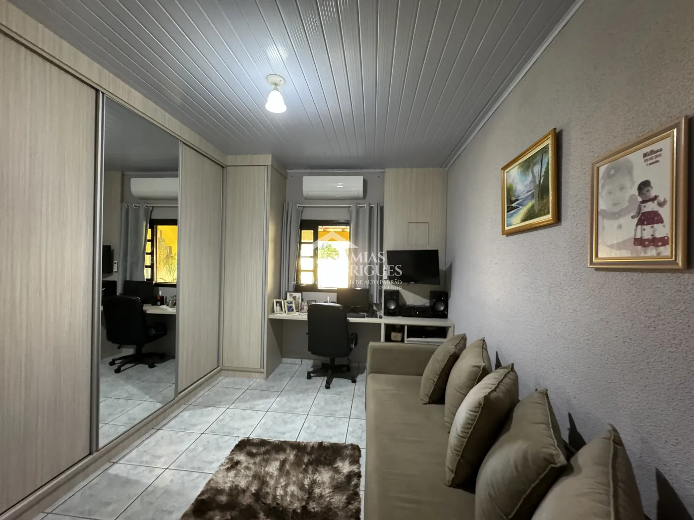 Chácara com 290 m² - bairro Lago Azul - Pindamonhangaba/SP.