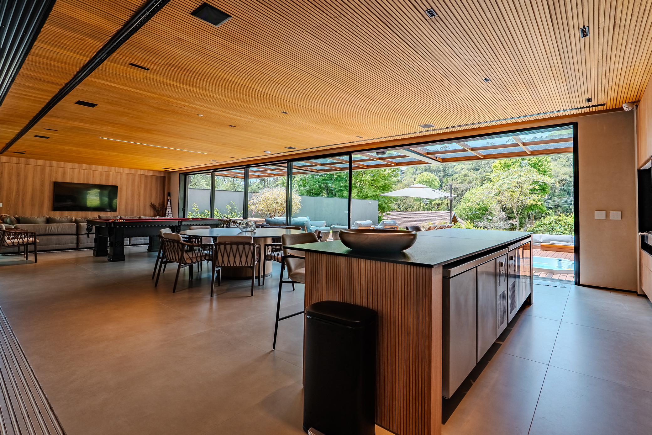 Mansão à venda no Alto do Capivari em Campos do Jordão/SP.