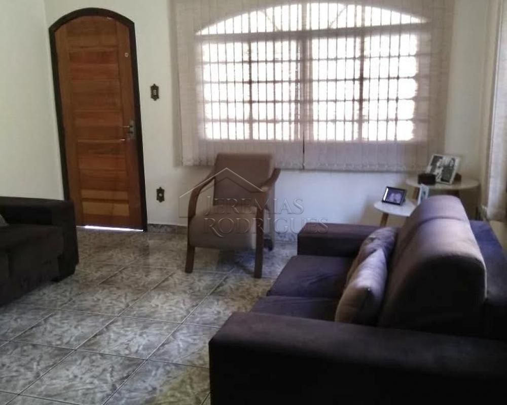 Casa com 3 dormitórios à venda no Bairro Campos Elíseos em Taubaté/SP