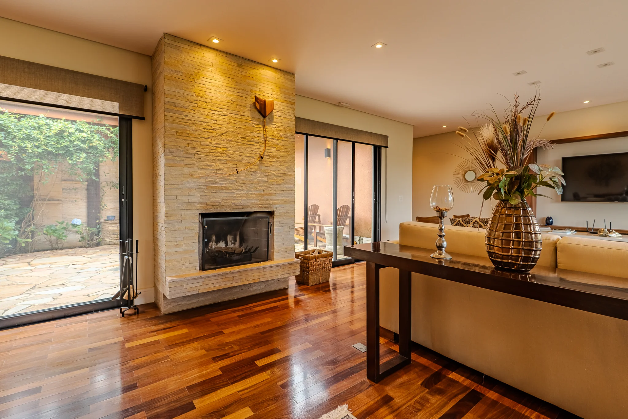 Casa à venda com 4 suítes no Residencial Santo Antônio em Santo Antônio do Pinhal/SP.