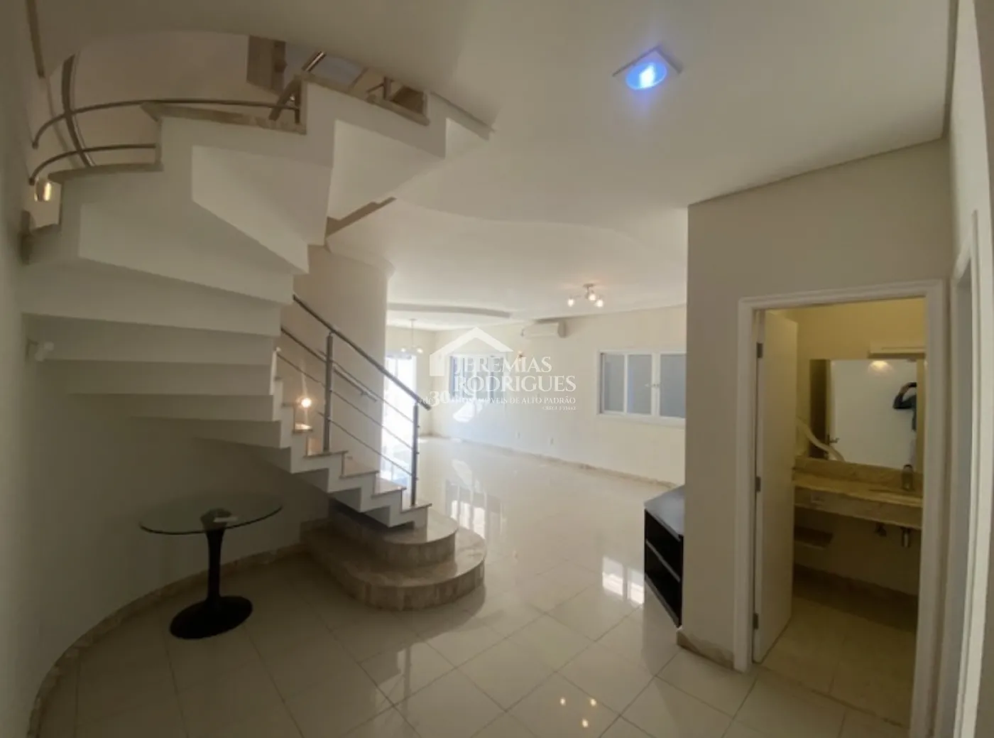 Sobrado com 5 dormitórios, 300 m² - Condomínio Taubaté Village - Taubaté/SP