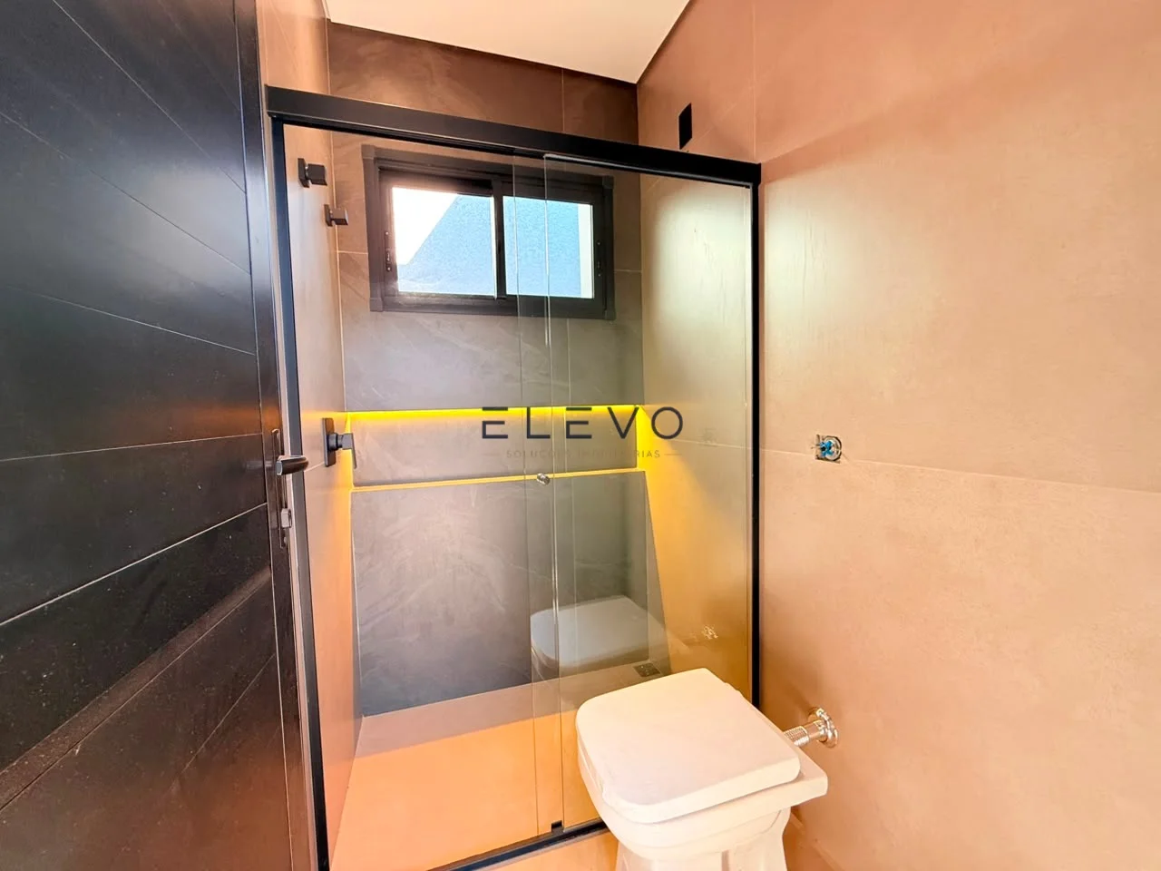 Casa Alto Padrão à Venda no Jardim Real | 3 Suítes, Automação Alexa e Piscina Aquecida