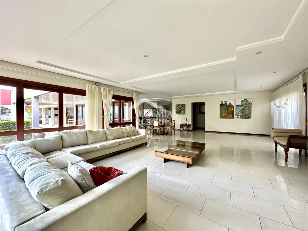 Casa com 4 quartos, 617 m² - Condomínio Taubaté Village - Taubaté/SP