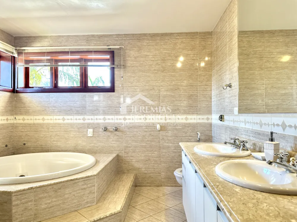 Casa com 4 quartos, 617 m² - Condomínio Taubaté Village - Taubaté/SP