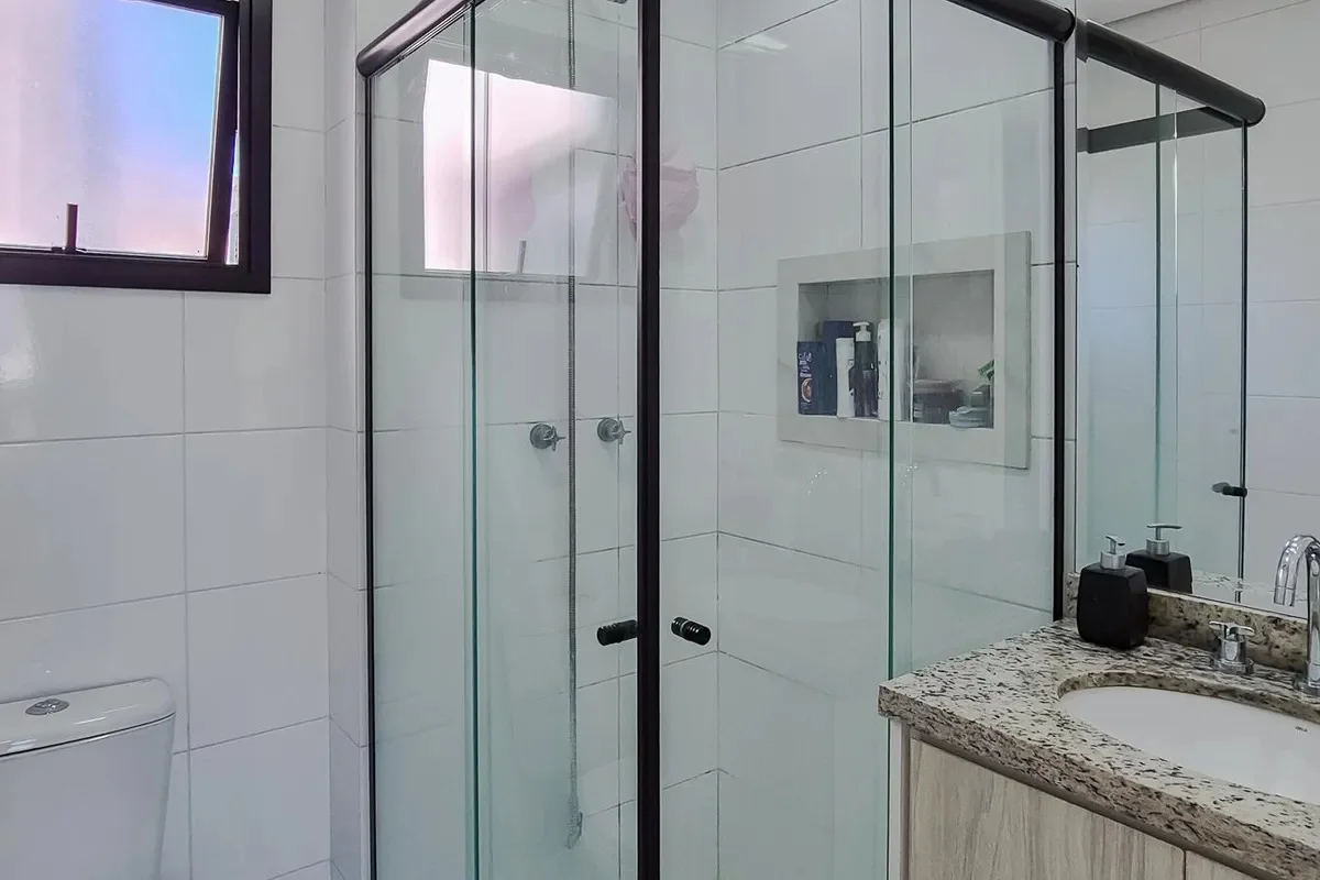 Oportunidade no Centro de SBC: Apartamento Moderno de 74m², 2 Suítes, Varanda Gourmet e 2 Vagas Livres – Abaixo do Valor de Avaliação!