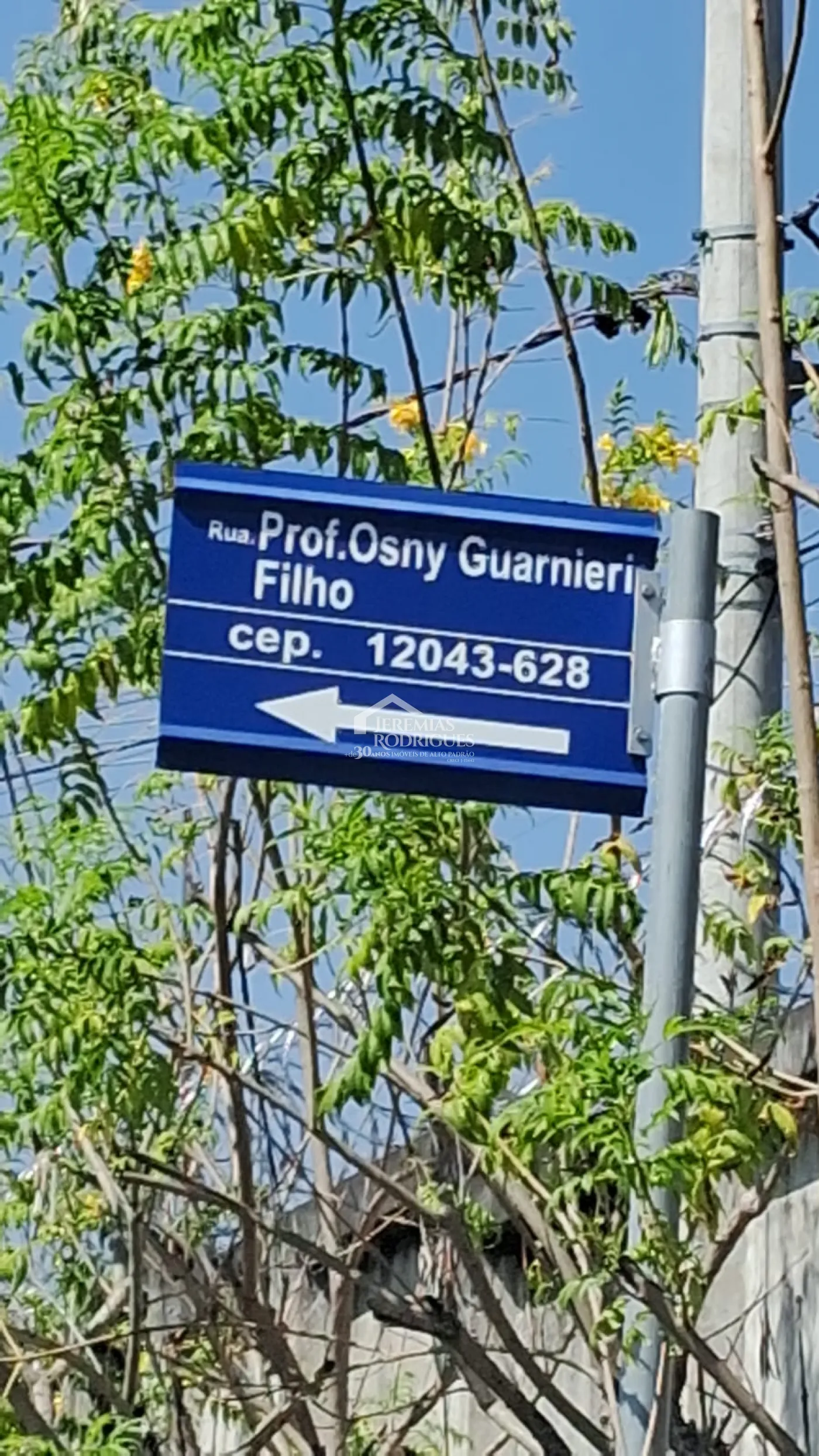 Terreno à Venda com 300 m²  no Condomínio Residencial Ouro Ville, em Taubaté/SP.