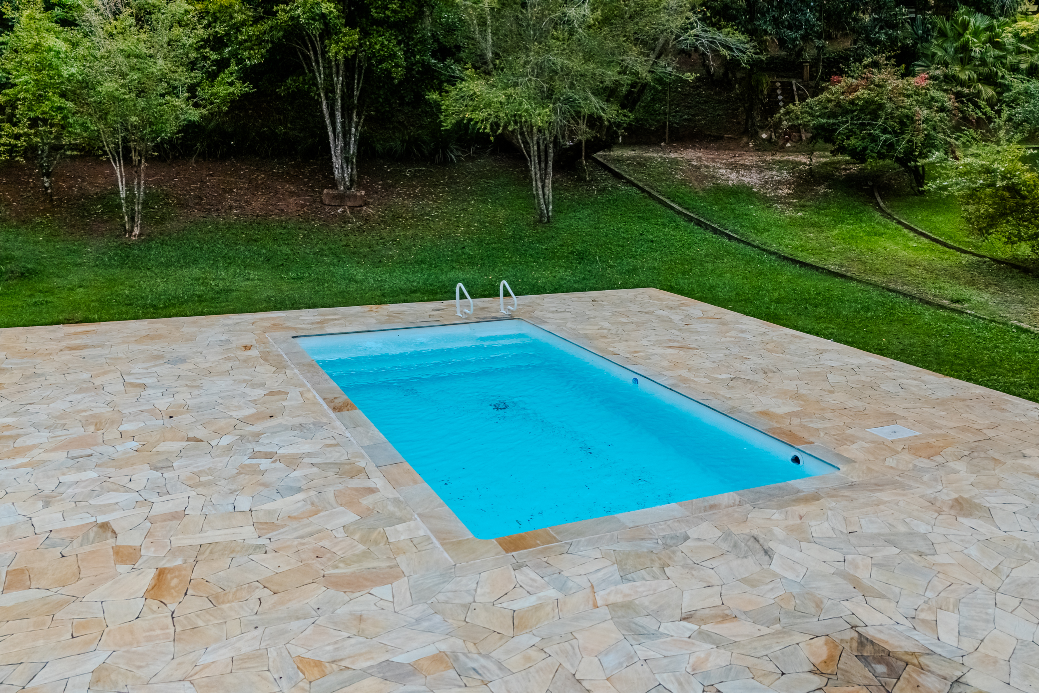 Sitio à venda com 9 dormitórios em São Luiz do Paraitinga/SP.