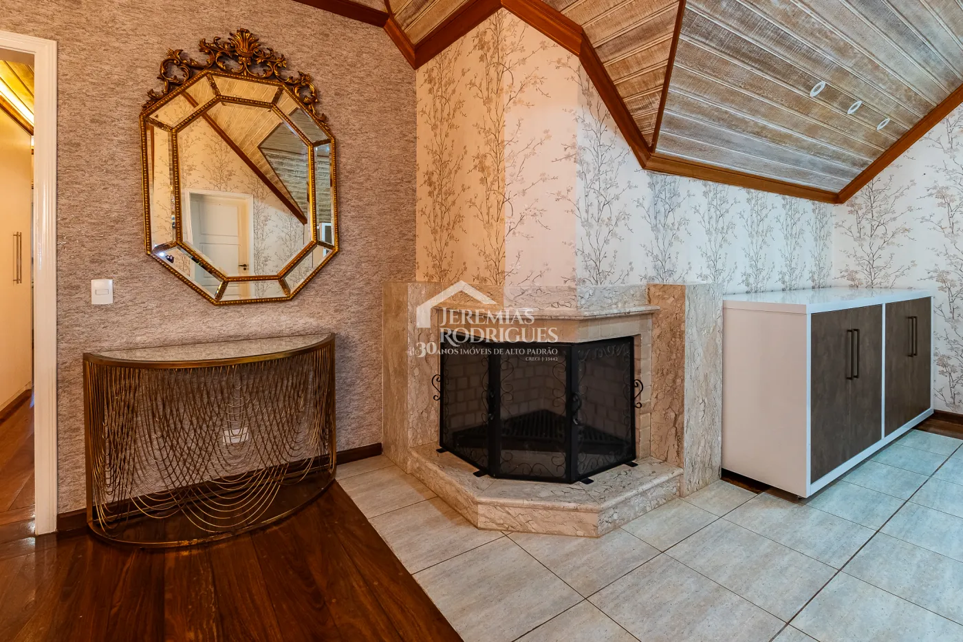 Casa com 5 suítes, 950 m² - Alto do Capivari - Campos do Jordão/SP