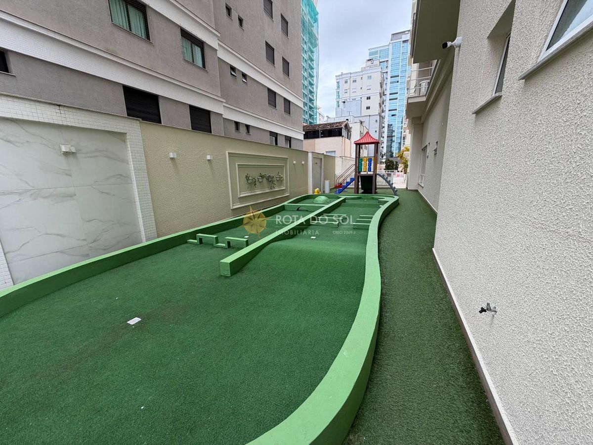 Apartamento Mobiliado 4 Suítes à Venda Meia Praia Itapema SC