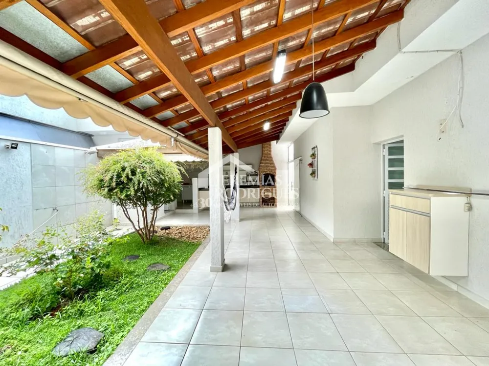 Casa à venda no Condomínio Ouro Ville em Taubaté/SP