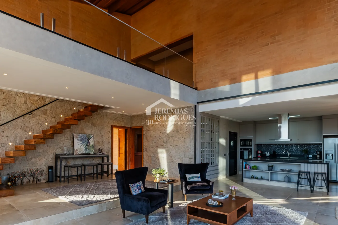 Casa com 4 suítes no condomínio Reserva Figueiredo em Campos do Jordão/SP