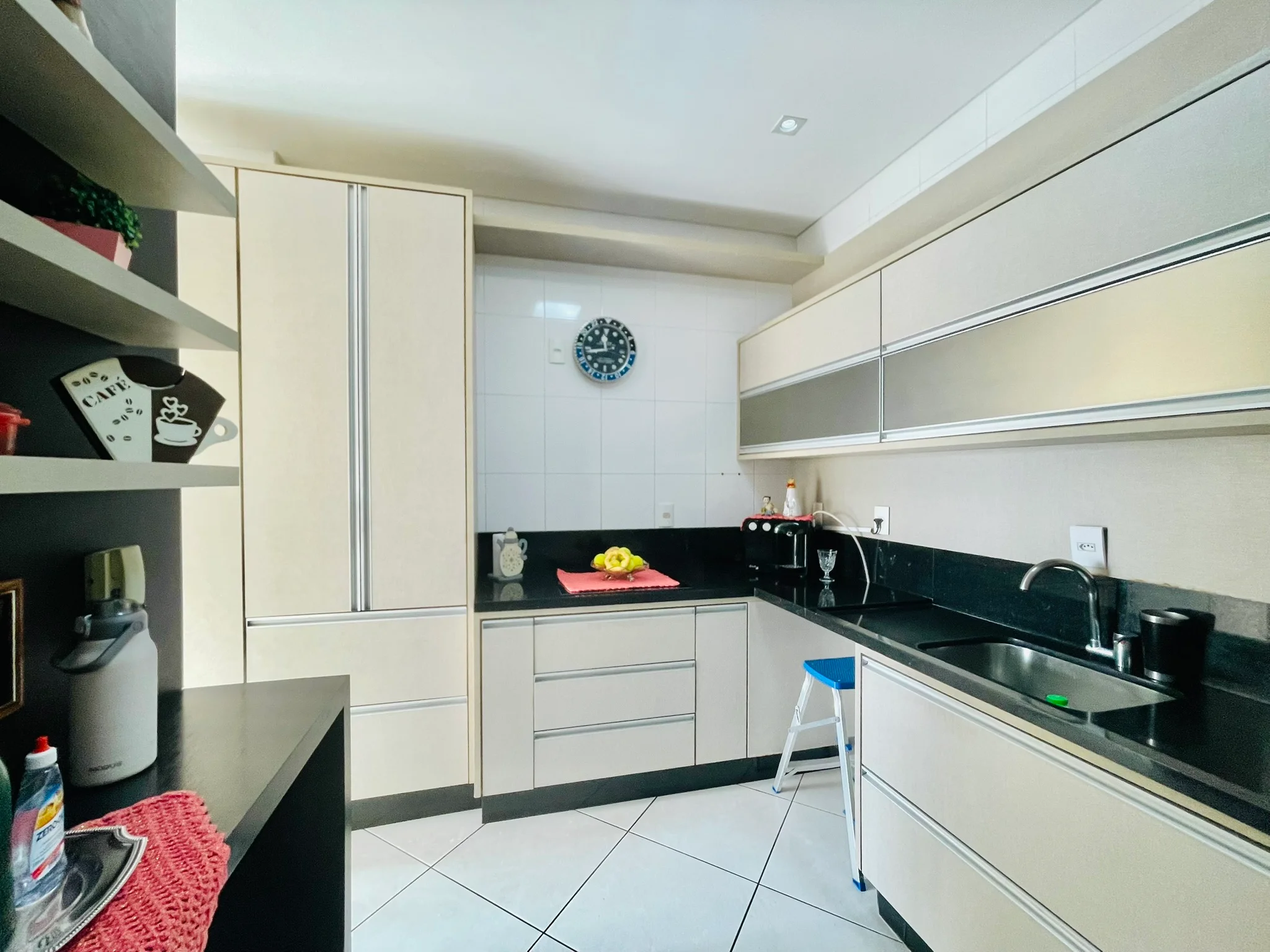 Cobertura duplex à venda no Edifício San Paolo em Taubaté/SP. 