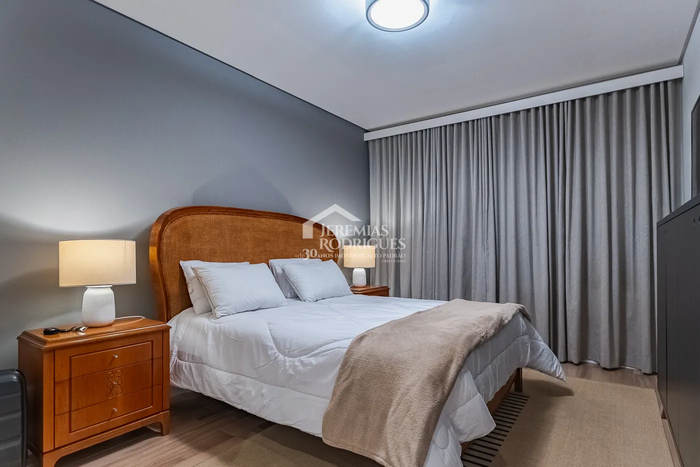 Casa com 4 dormitórios à venda, 330 m² - Parque da Mantiqueira - Santo Antônio do Pinhal/SP