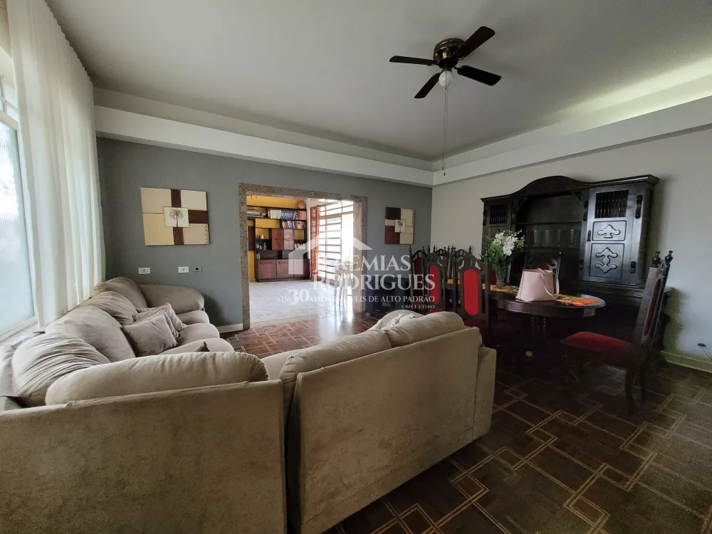 Casa com 3 quartos, 260 m², venda por R$ 1.050.000- Jardim Maria Augusta - Taubaté/SP