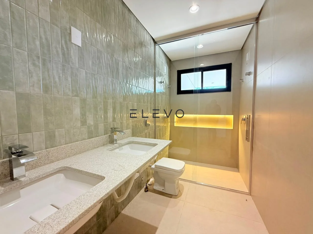 Casa Alto Padrão à Venda no Jardim Real | 3 Suítes, Automação Alexa e Piscina Aquecida