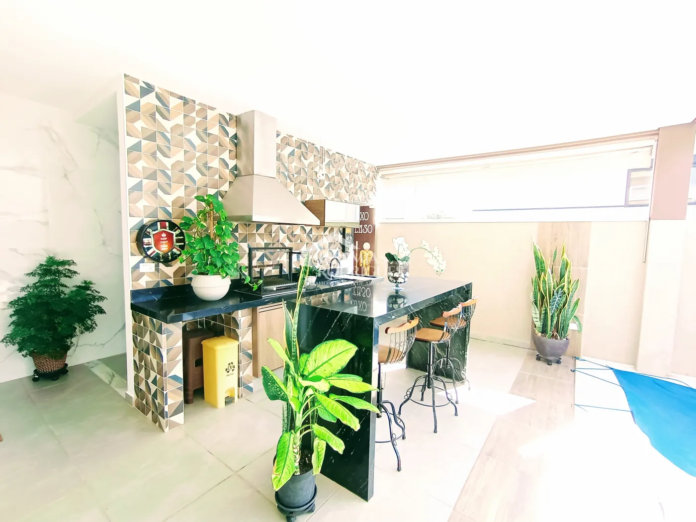 Casa à venda com 4 suítes no Condomínio Altos da Serra VI em São José dos Campos/SP