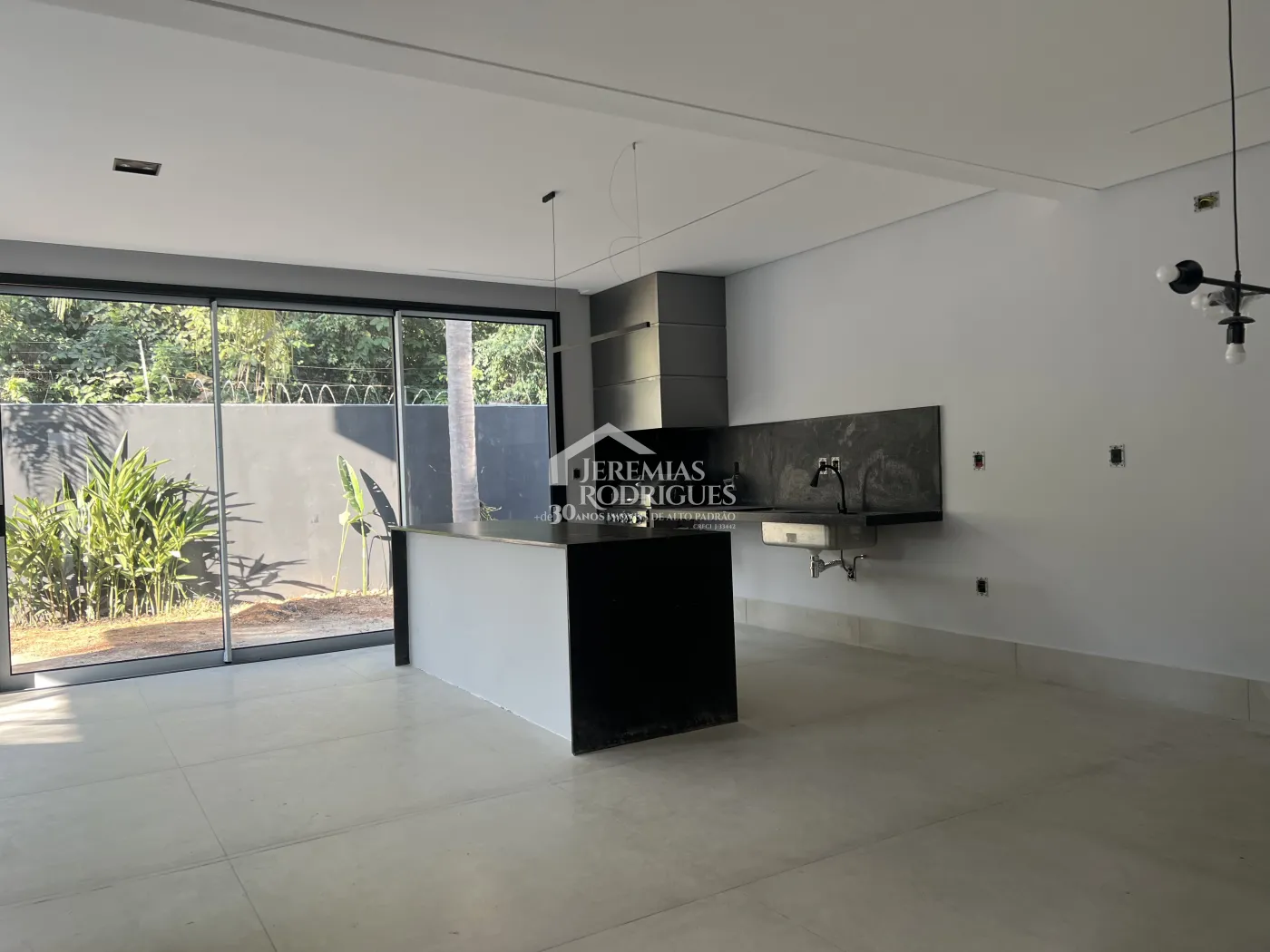 Casa com 4 suítes, 320 m² - Condomínio Taubaté Village - Taubaté/SP.