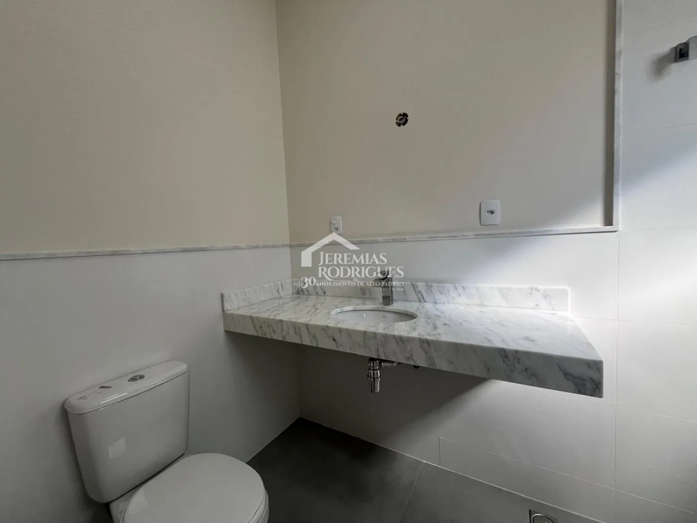 Casa com 3 dormitórios, 199 m² - Condomínio Parque das Araucárias - Tremembé/SP.