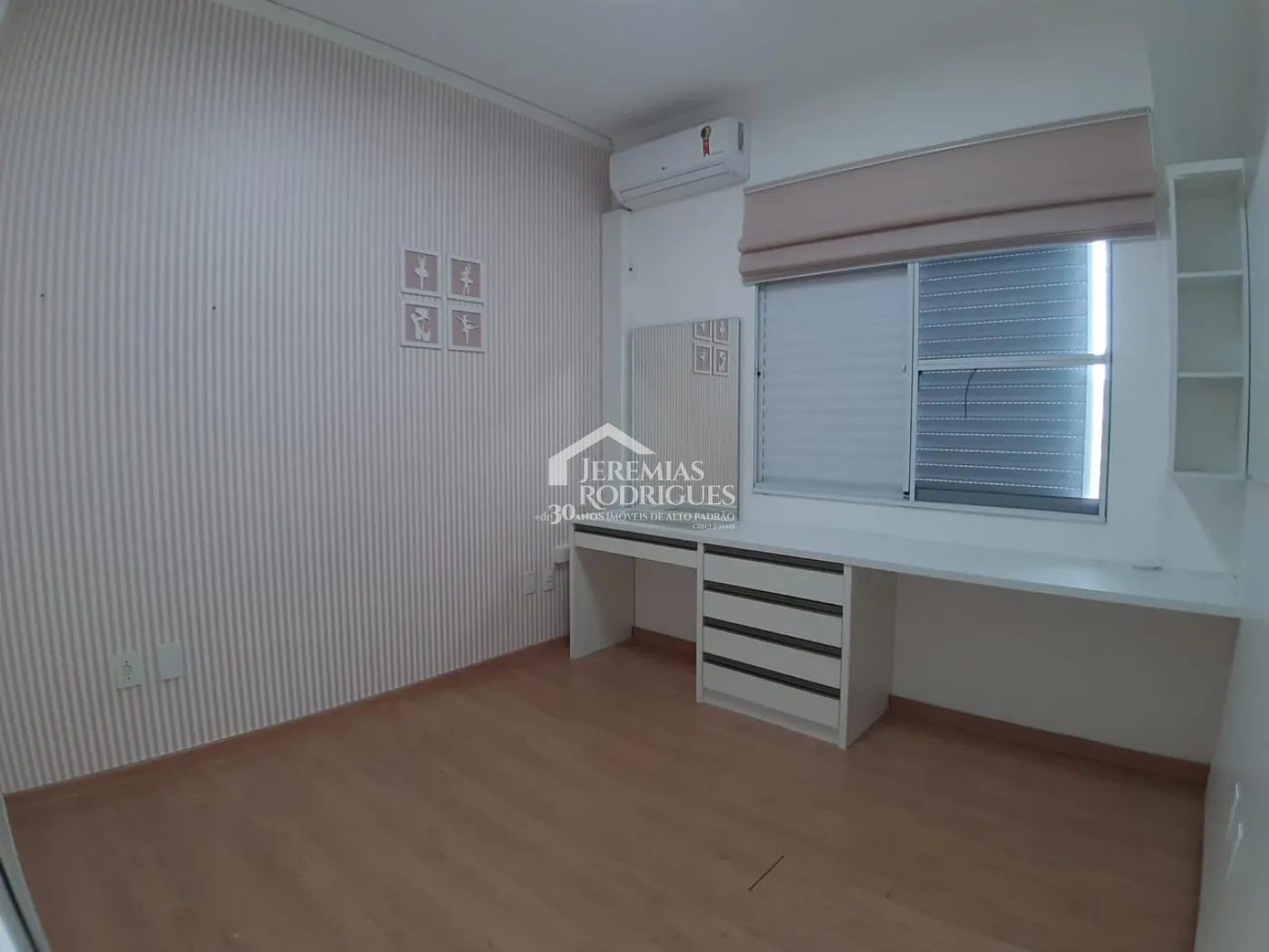 Casa com 3 dormitórios, 235 m² - Condomínio Campos do Conde I - Tremembé/SP.