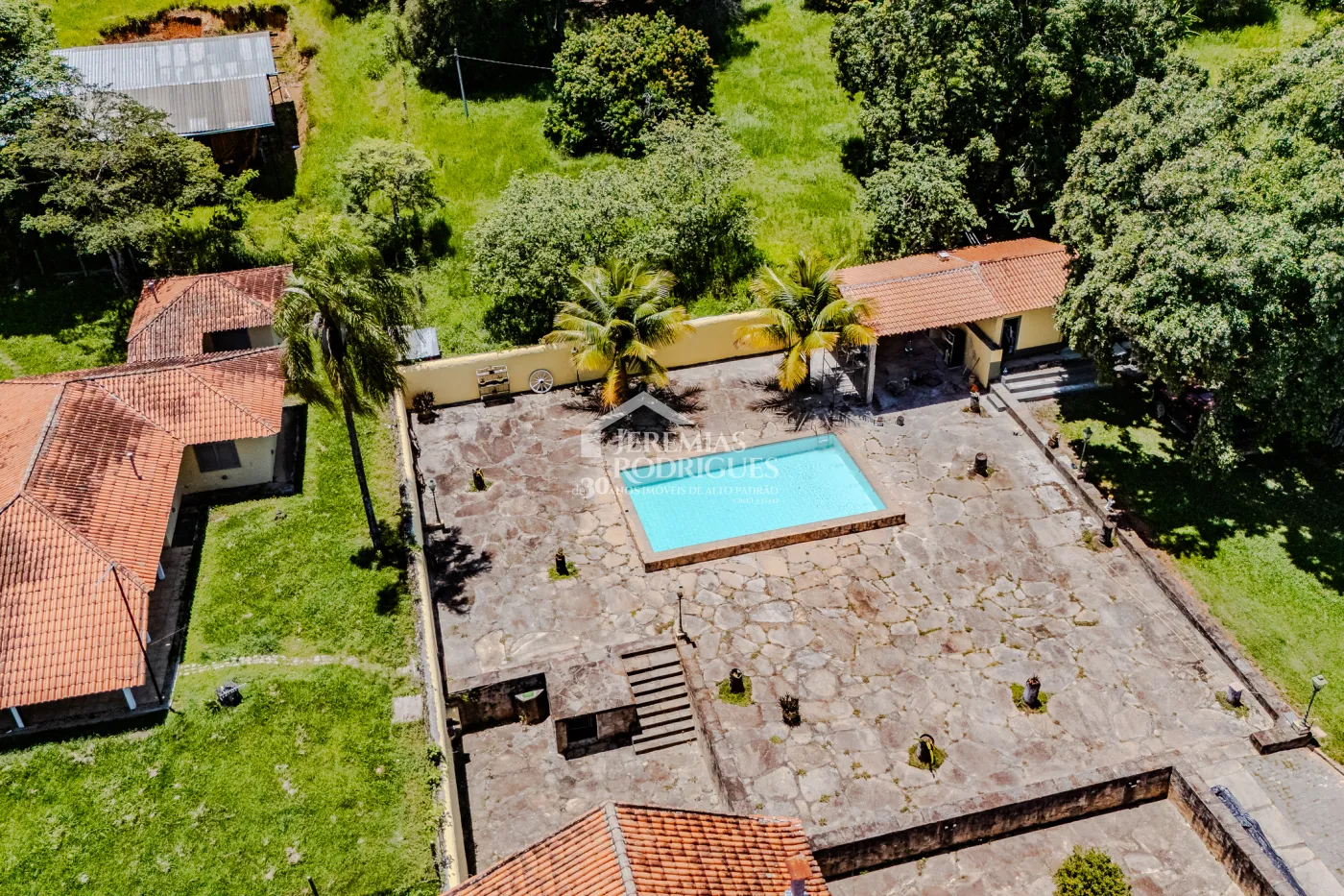Fazenda à venda com 919,6 hectares em Cachoeira Paulista/SP.