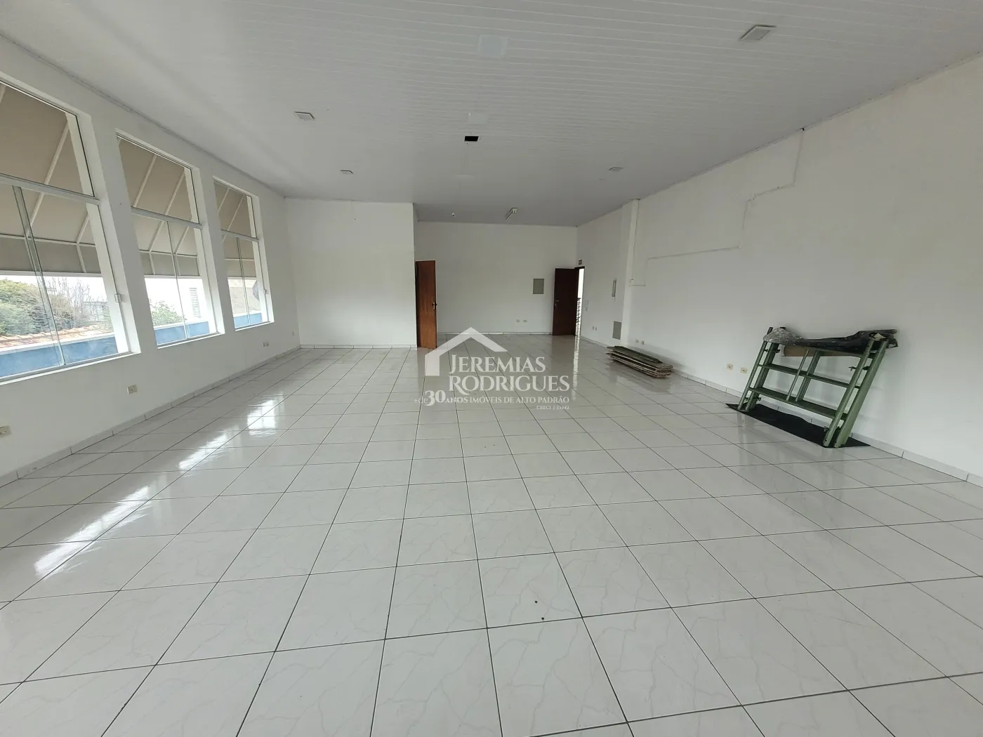Sala comercial com 102 m² - Centro - Pindamonhangaba/SP