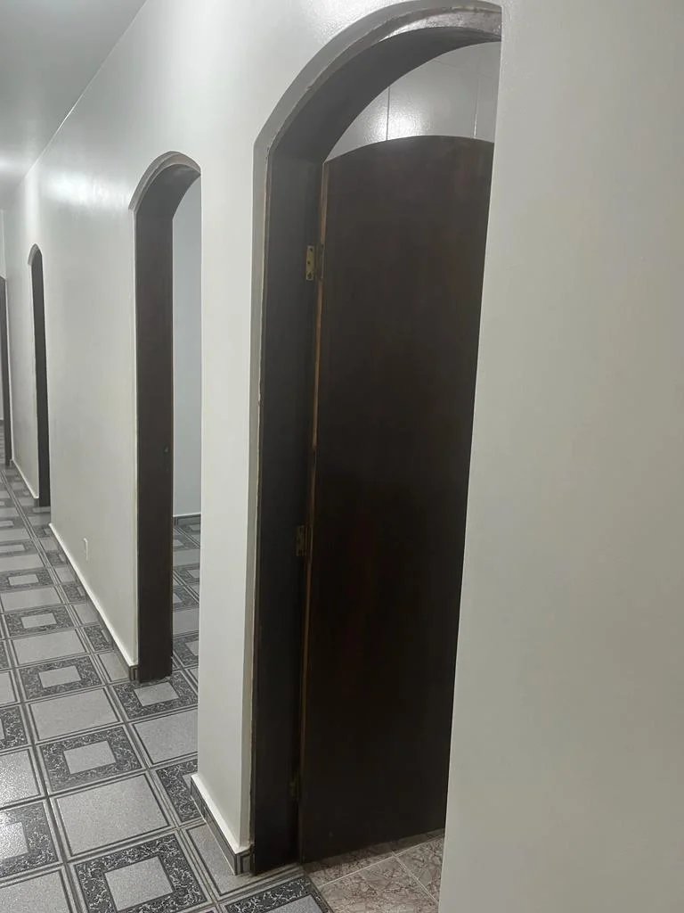 Casa GRANDE, 153m², Térrea com 03 quartos, 02 Vagas de Garagem Coberta, para locação no Jardim Ipê 4, São Bernardo do Campo - SP