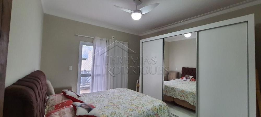 Casa à venda com 3 suítes no Condomínio Parque das Araucárias em Tremembé/SP.