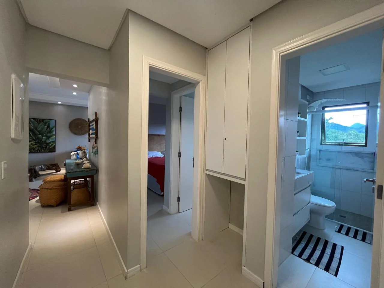 Apartamento à venda com 4 dormitórios, 260 m² no Edifício Recanto dos Nobres em Ubatuba/SP. 