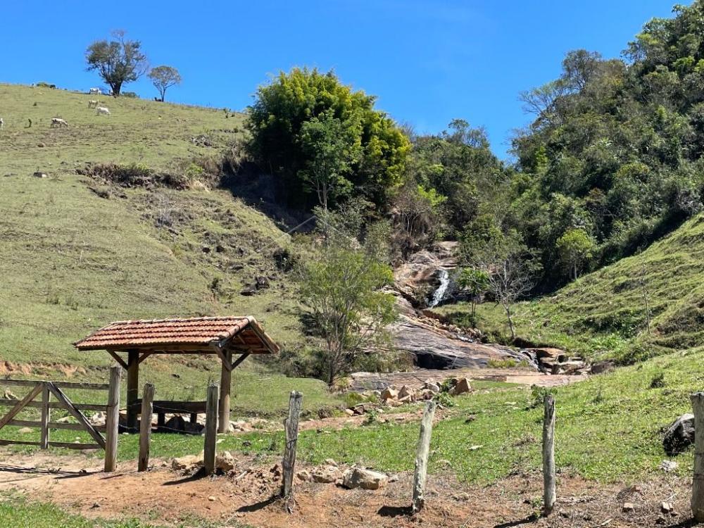 Fazenda com 2 quartos, 2.553.500 m², à venda por R$ 5.800.000- Lorena - Lorena/SP