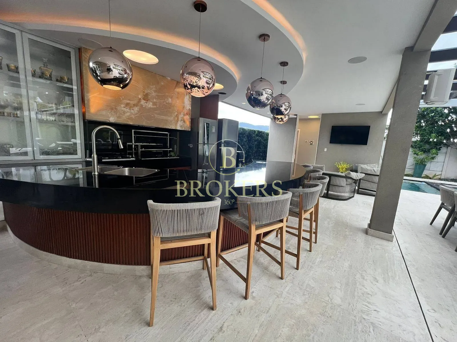 Luxo e sofisticação no Alphaville: Casa triplex mobiliada com 6 suítes, SPA e campo de futebol priv — foto 33