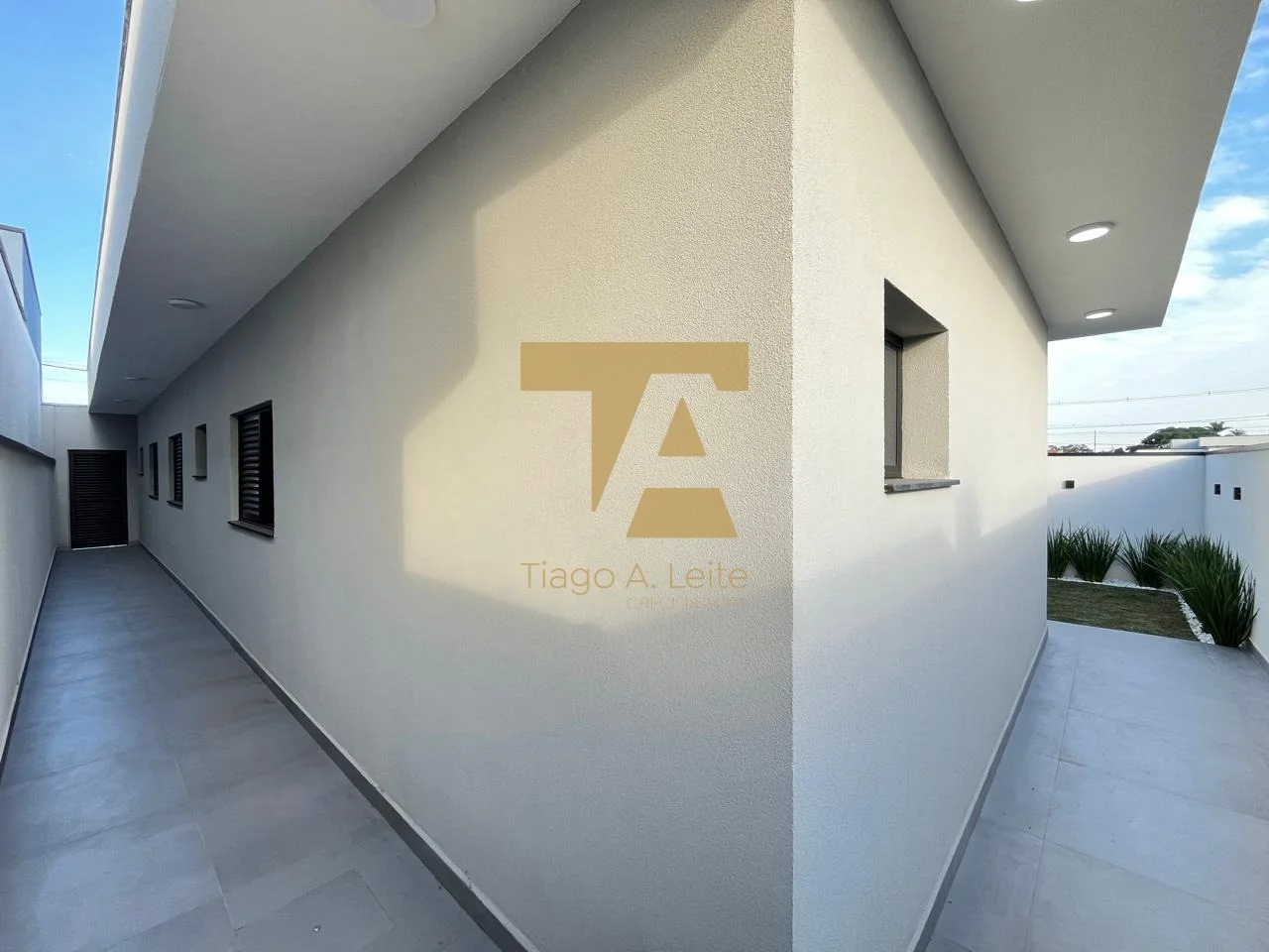 Casa Térrea com 3 Suítes e Fachada Contemporânea – Condomínio Pérola do Vale, Tremembé/SP