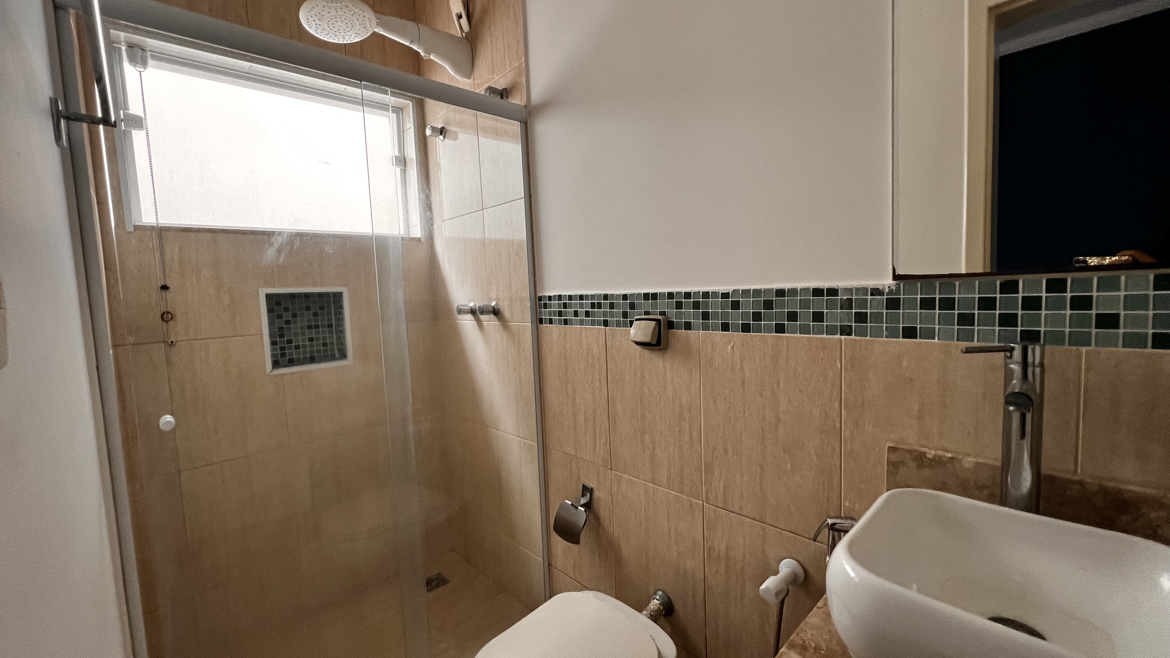 Casa à venda com 4 suítes no Condomínio Campos do Conde II em Tremembé/SP.