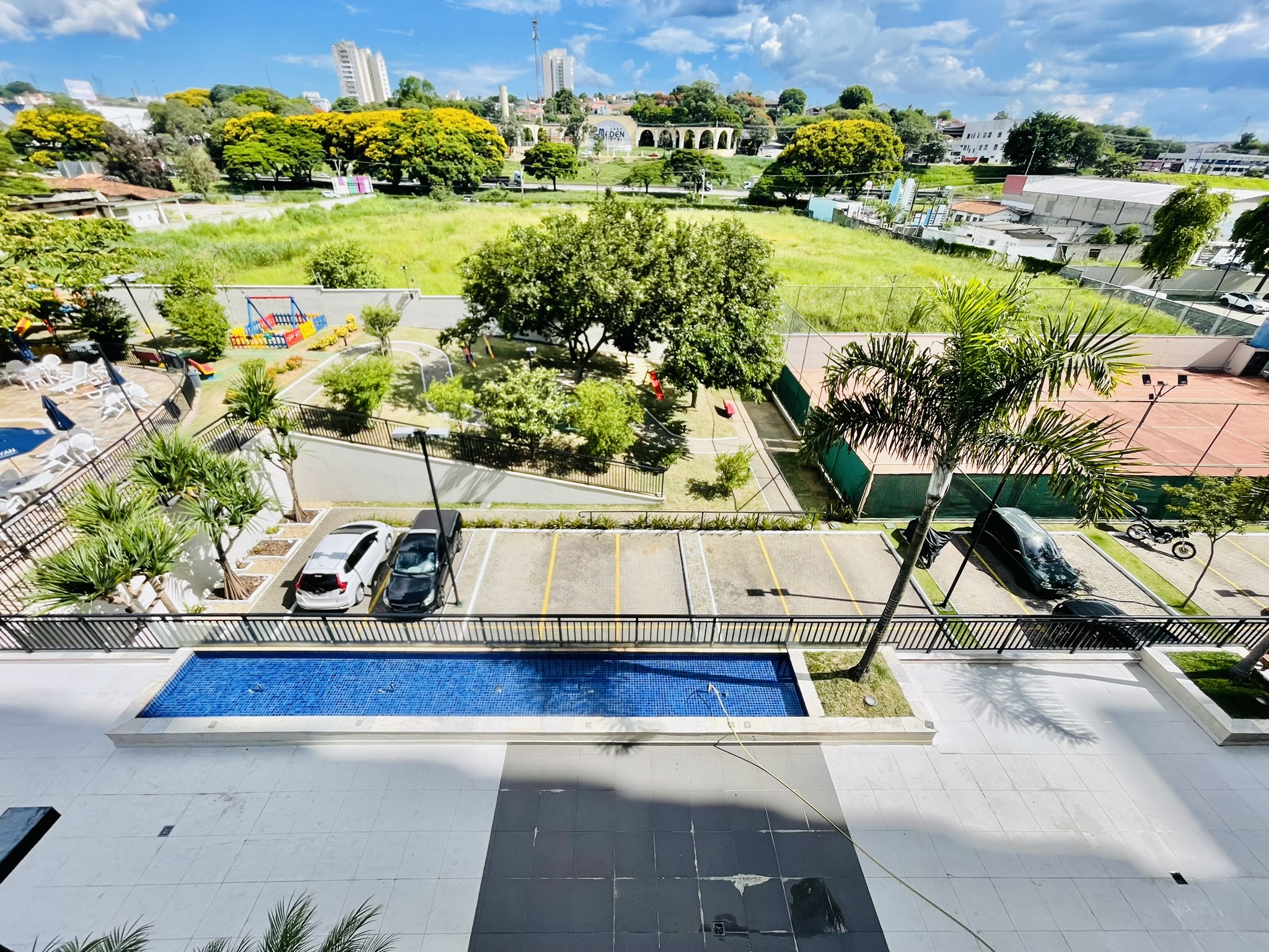 Apartamento à venda com 3 dormitórios, 82 m² no Condomínio Cyan em Taubaté/SP. 