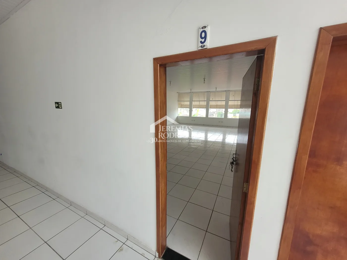 Sala comercial com 70 m² - Centro - Pindamonhangaba/SP.