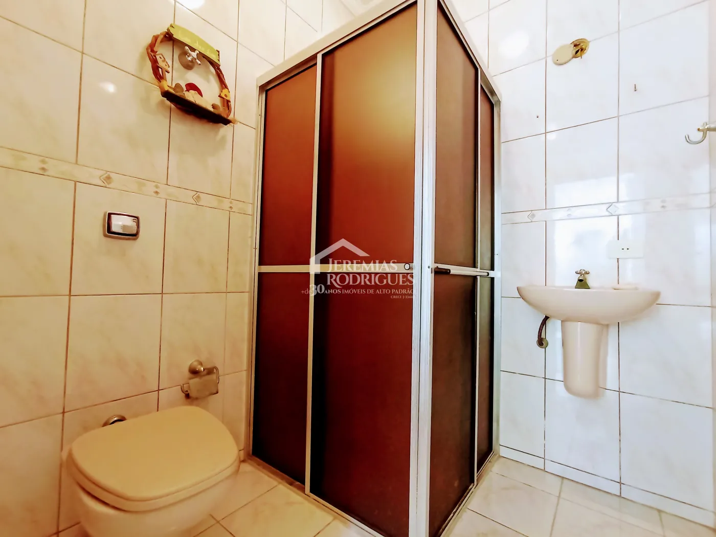 Casa para locação com 4 dormitórios no Condomínio Taubaté Village em Taubaté/SP.