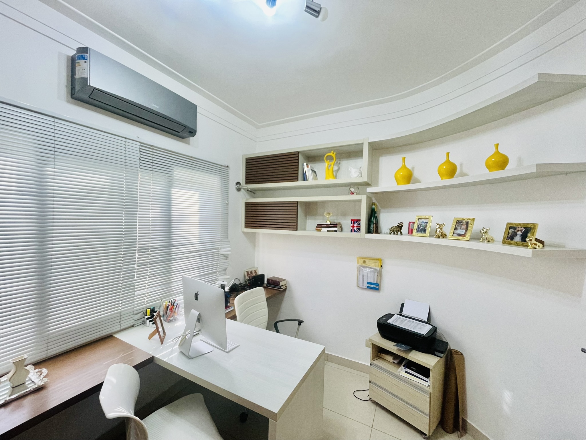 Casa para venda com 4 dormitórios no Condomínio Campos Do Conde I em Tremembé/SP