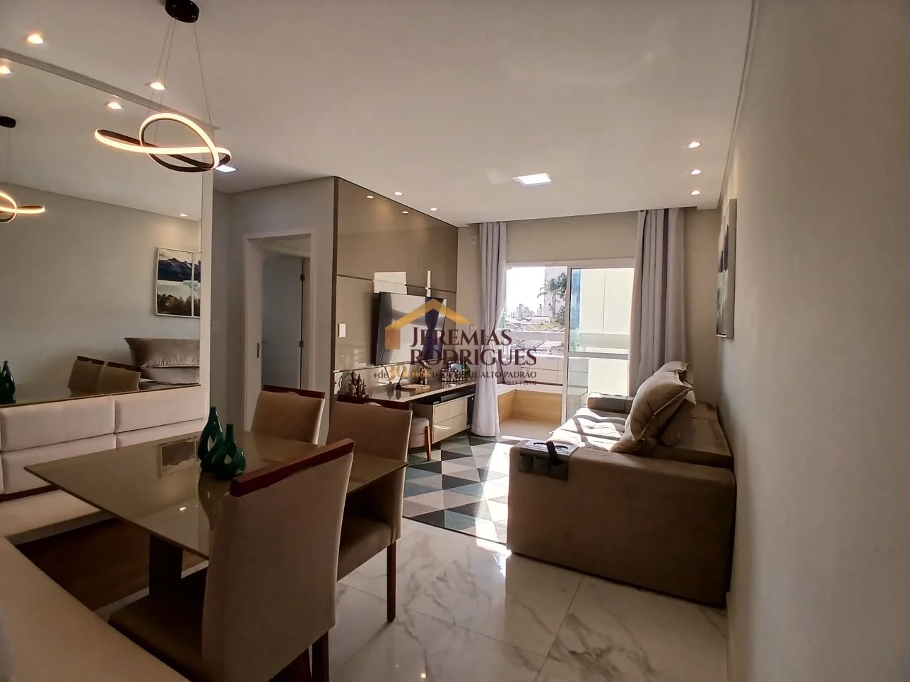Apartamento à venda de Porteira fechada no Edifício Villagio Santa Terezinha em Taubaté/SP.