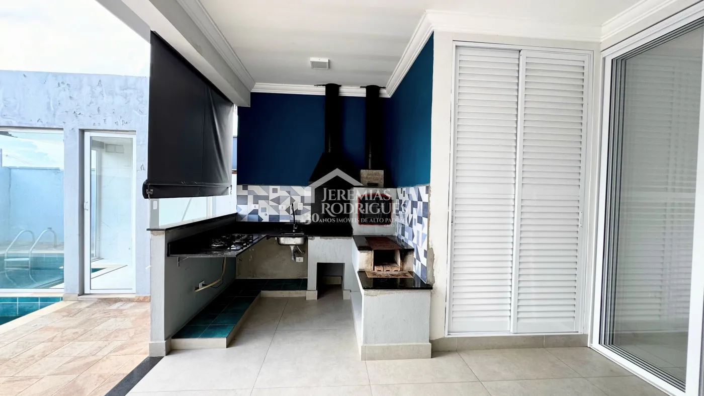 Casa para venda com 3 suítes no Condomínio Reserva dos Lagos em Pindamonhangaba/SP