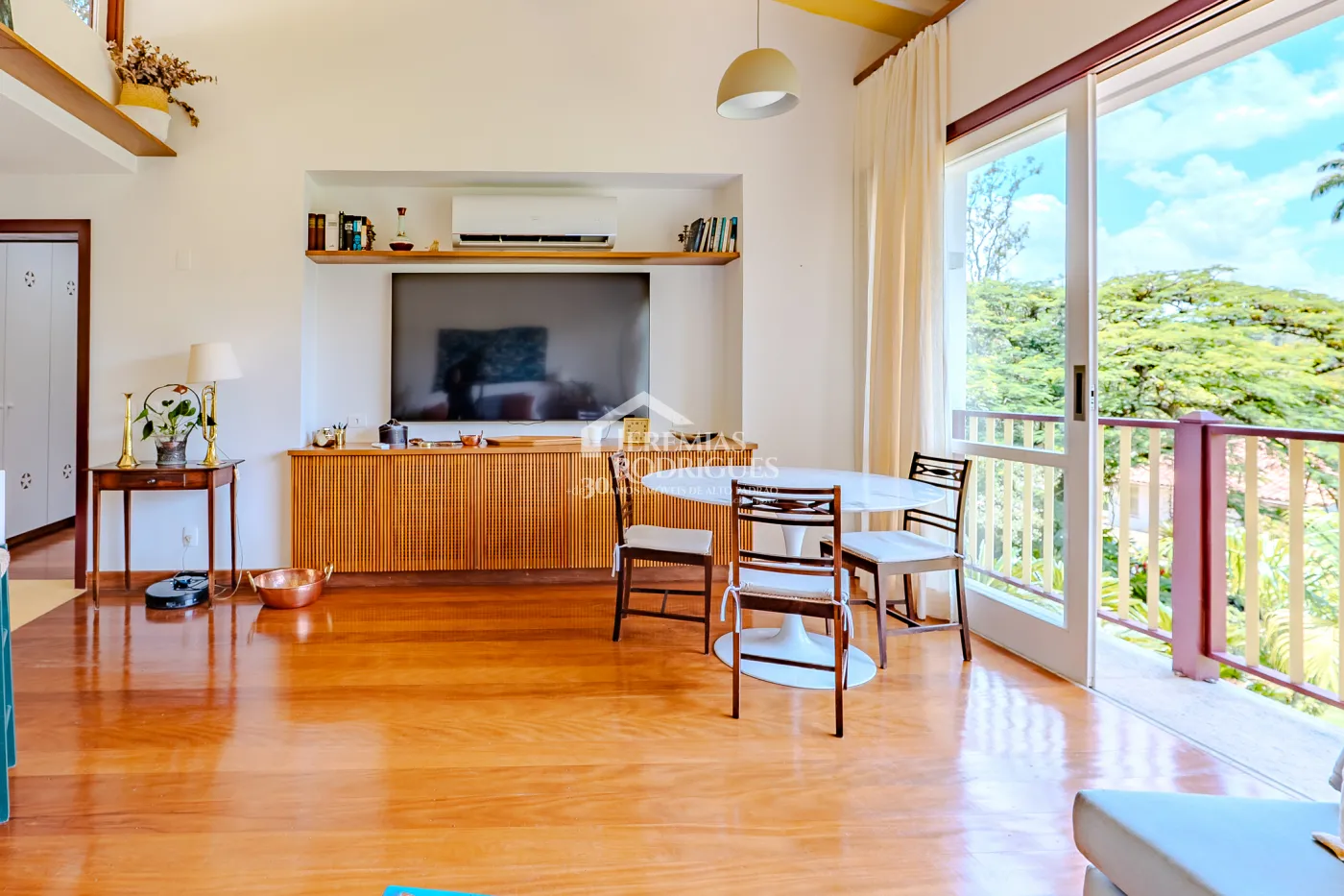 Fazenda à venda com 3.389.000,00 m² em Piraí/RJ.