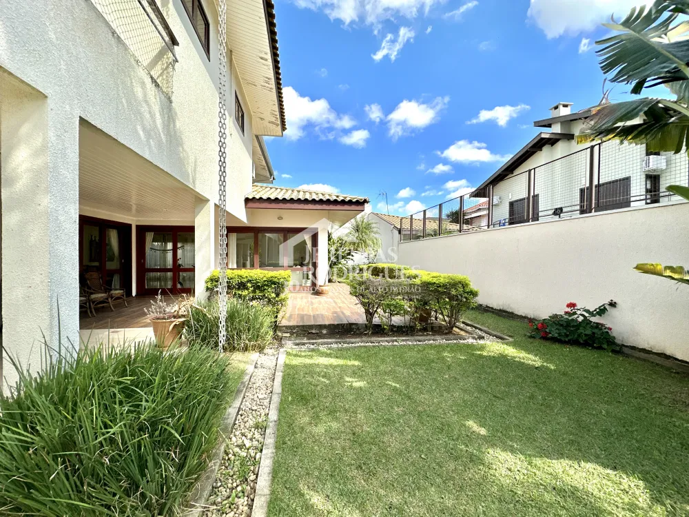 Casa com 4 quartos, 617 m² - Condomínio Taubaté Village - Taubaté/SP