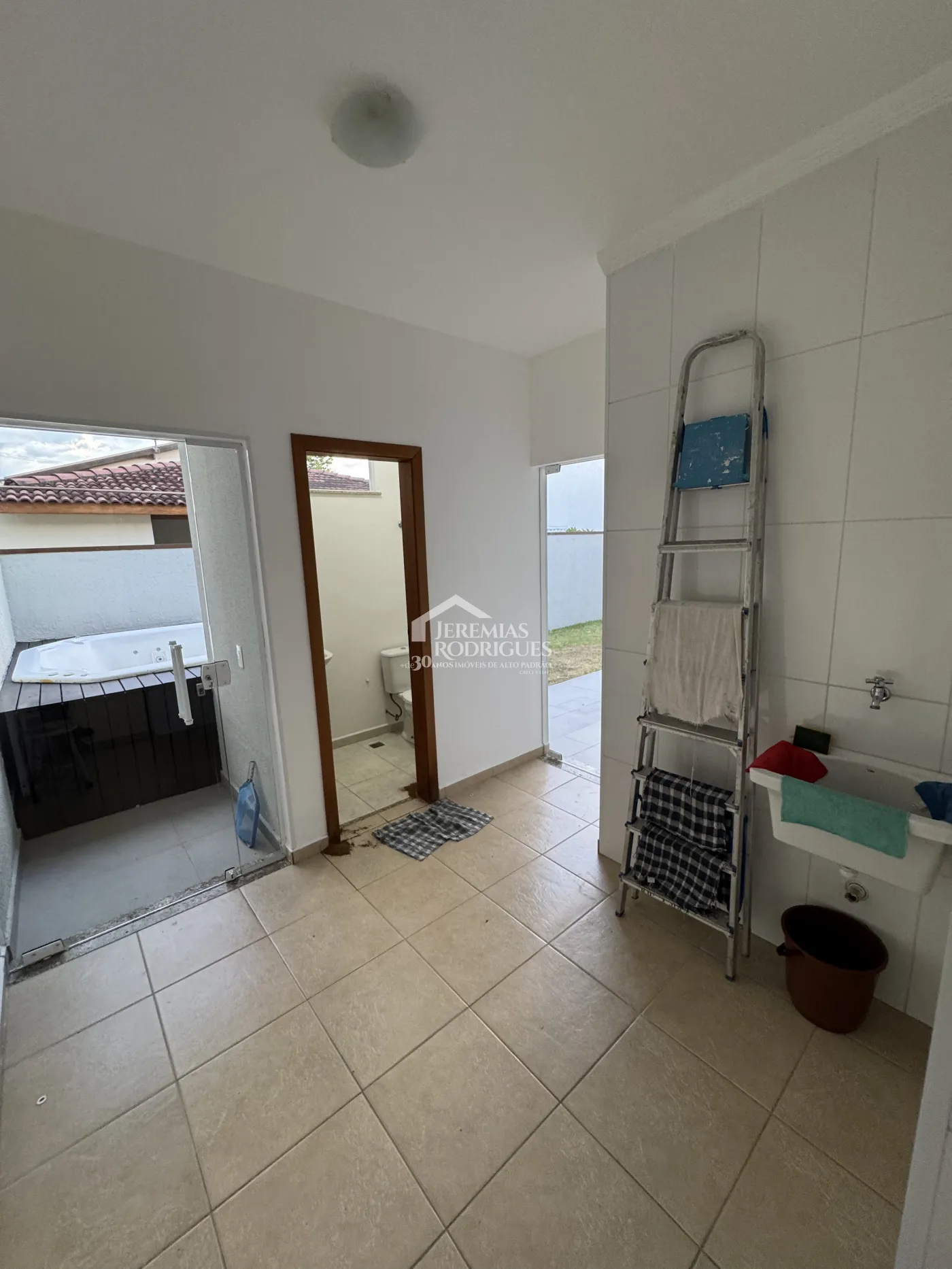 Casa para venda com 3 dormitórios no Condomínio Campos do Conde II Chamboard em Tremembé/SP