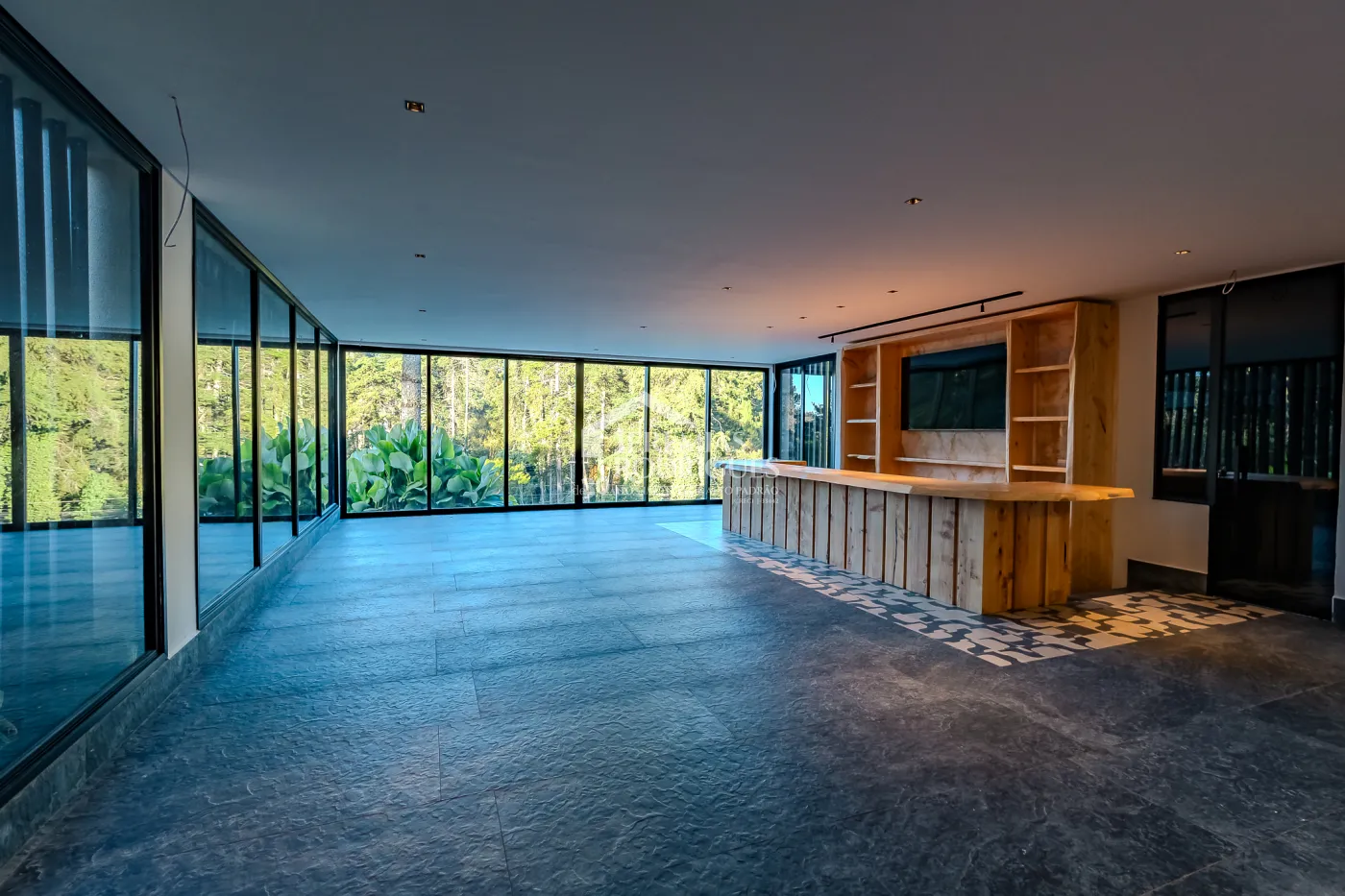 Casa de 2727 m² à venda por R$ 15.000.000,00 - Campos do Jordão/SP