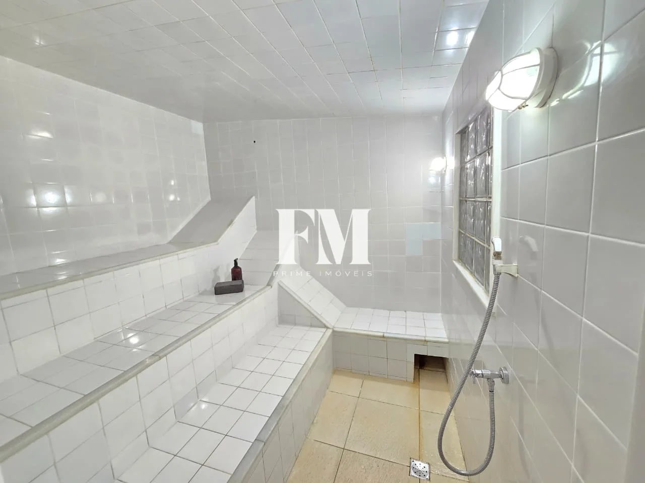 Exclusividade em Copacabana | Rua Marechal Mascarenhas de Morais | Modernizado | Original 3 Quartos | 100m² com Vaga e Lazer Completo - foto 39