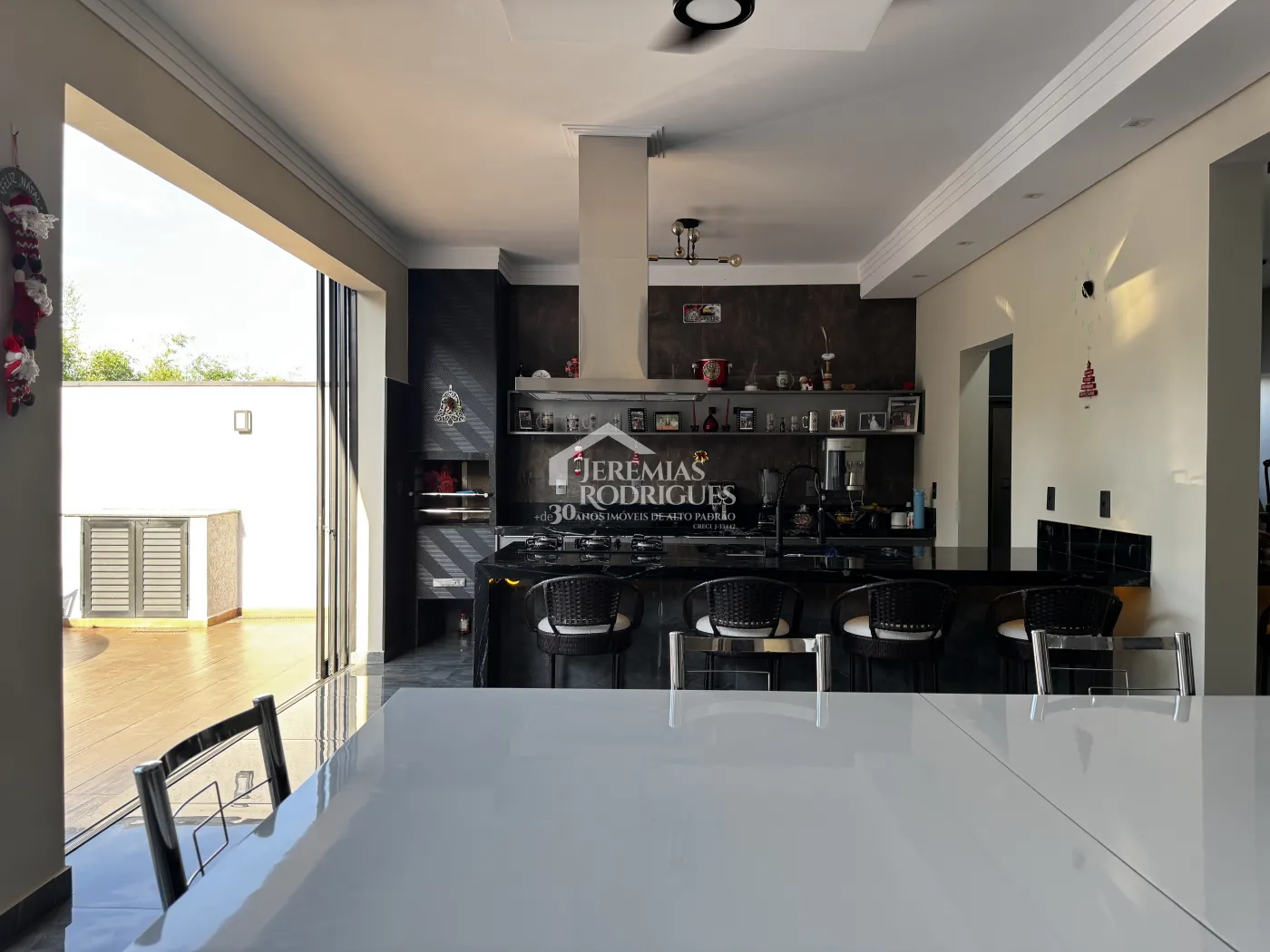 Casa com 3 dormitórios, 267 m² - Condomínio Parque das Araucárias - Tremembé/SP.