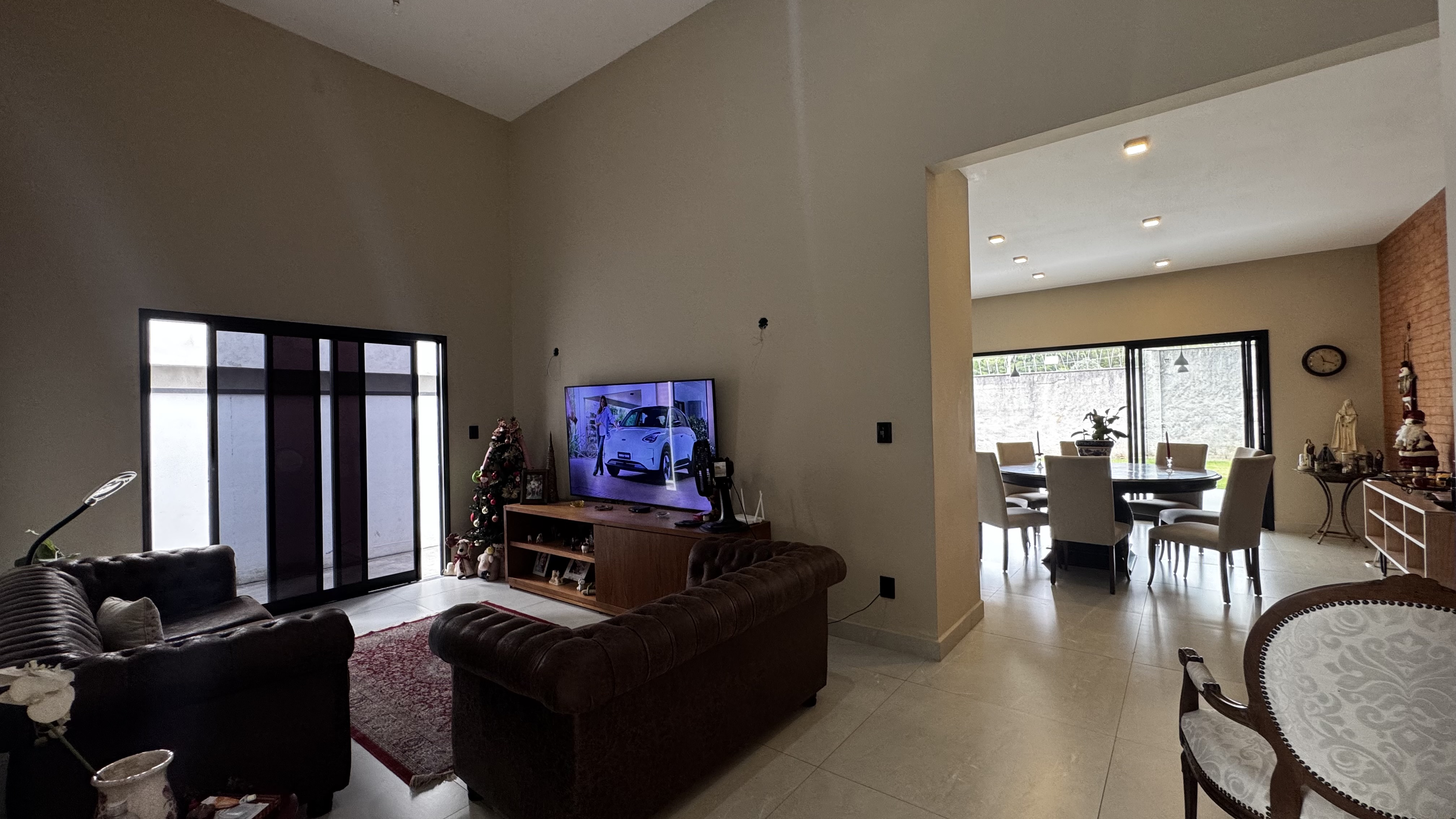 Casa à venda com 3 dormitórios no Condomínio Reserva Bonsucesso em Pindamonhangaba/SP.