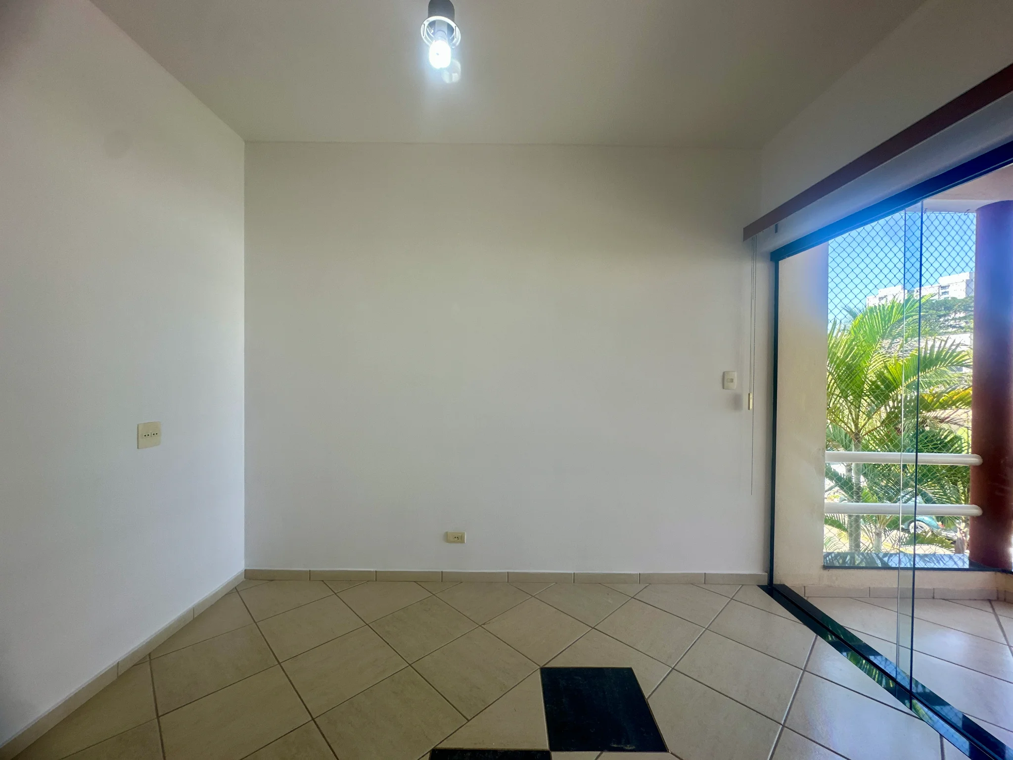 Casa para venda e locação no Condomínio Taubaté Village em Taubaté/SP.