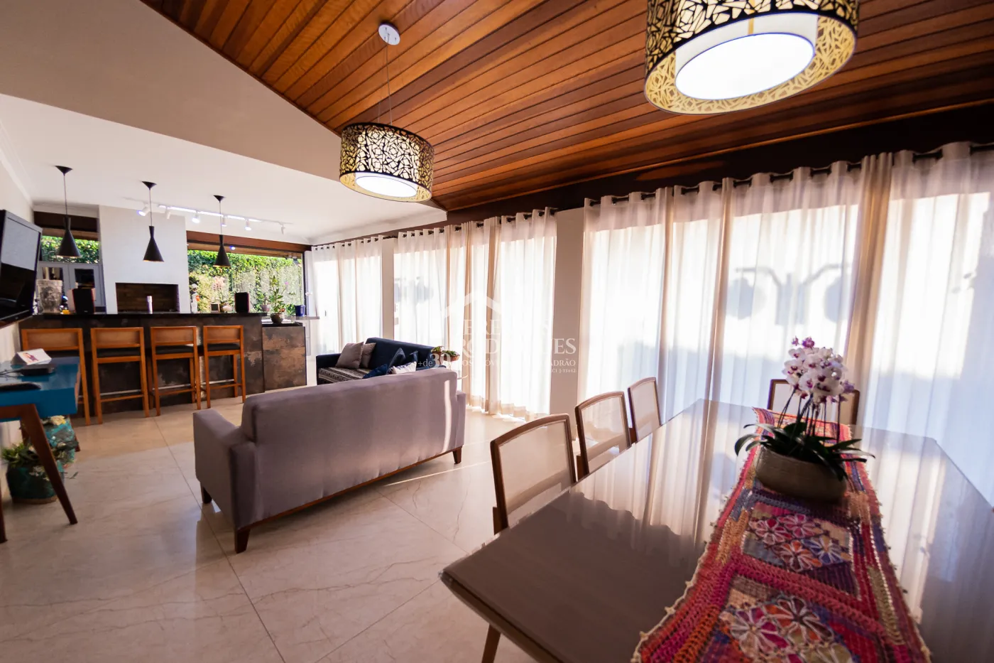 Casa à venda no Condomínio Colonial Village I em Pindamonhangaba/SP