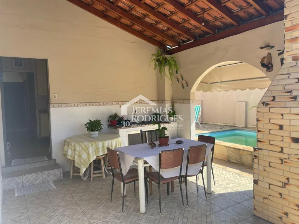 Casa com 4 dormitórios, 160 m² - Chácara do Visconde - Taubaté/SP