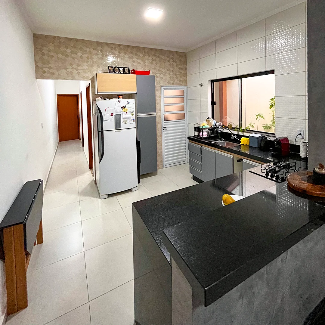 Casa Moderna no Parque das Palmeiras, Pinda | 2 Dorms (1 Suíte) e Planejados