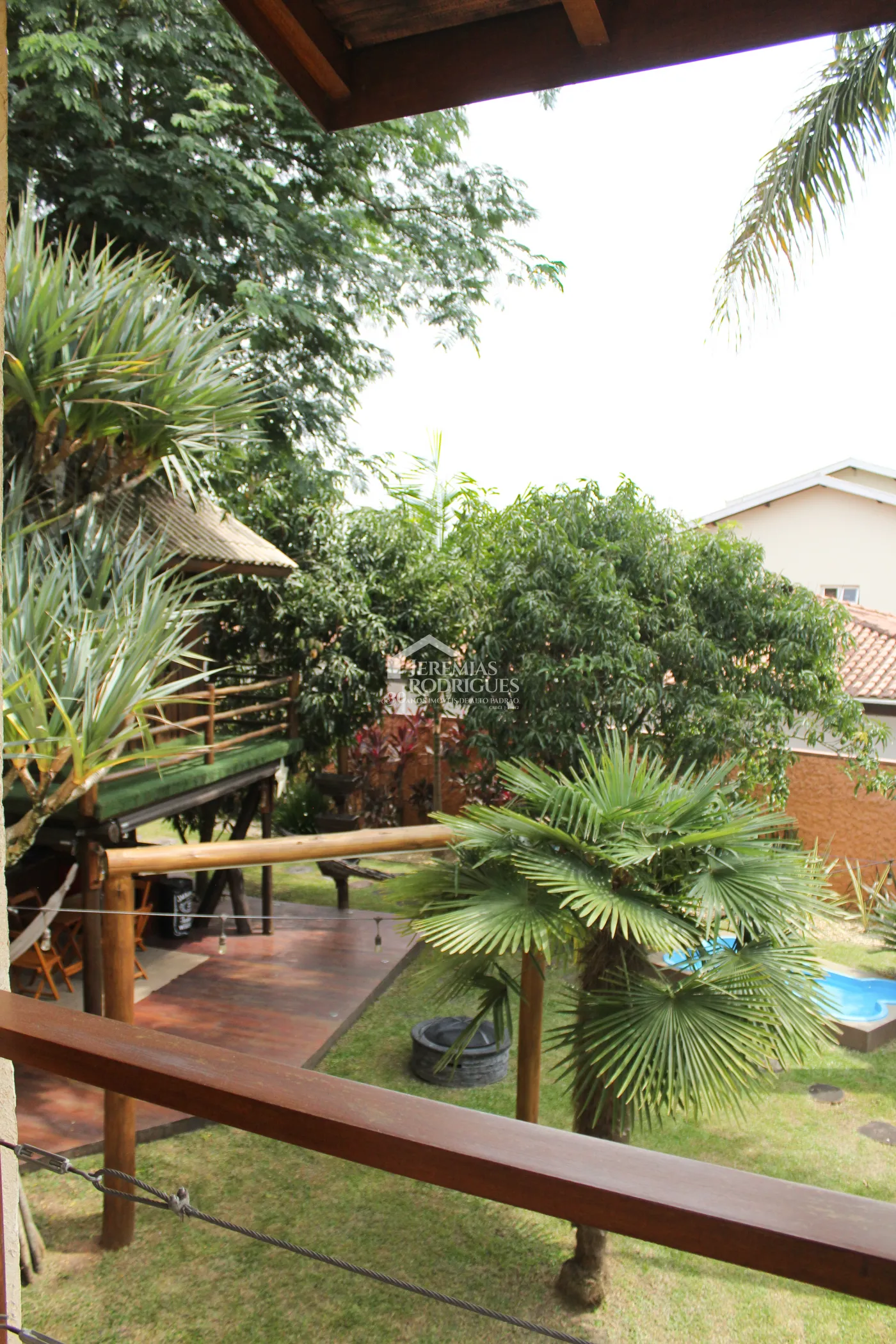 Casa para venda e locação com 5 dormitórios no Condomínio Taubaté Village em Taubaté/SP.